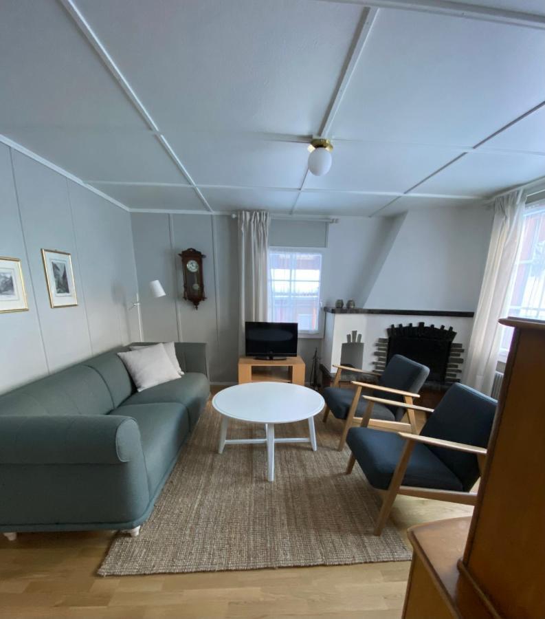 Familienferien Im Chalet Baergli 坎德施泰格 外观 照片